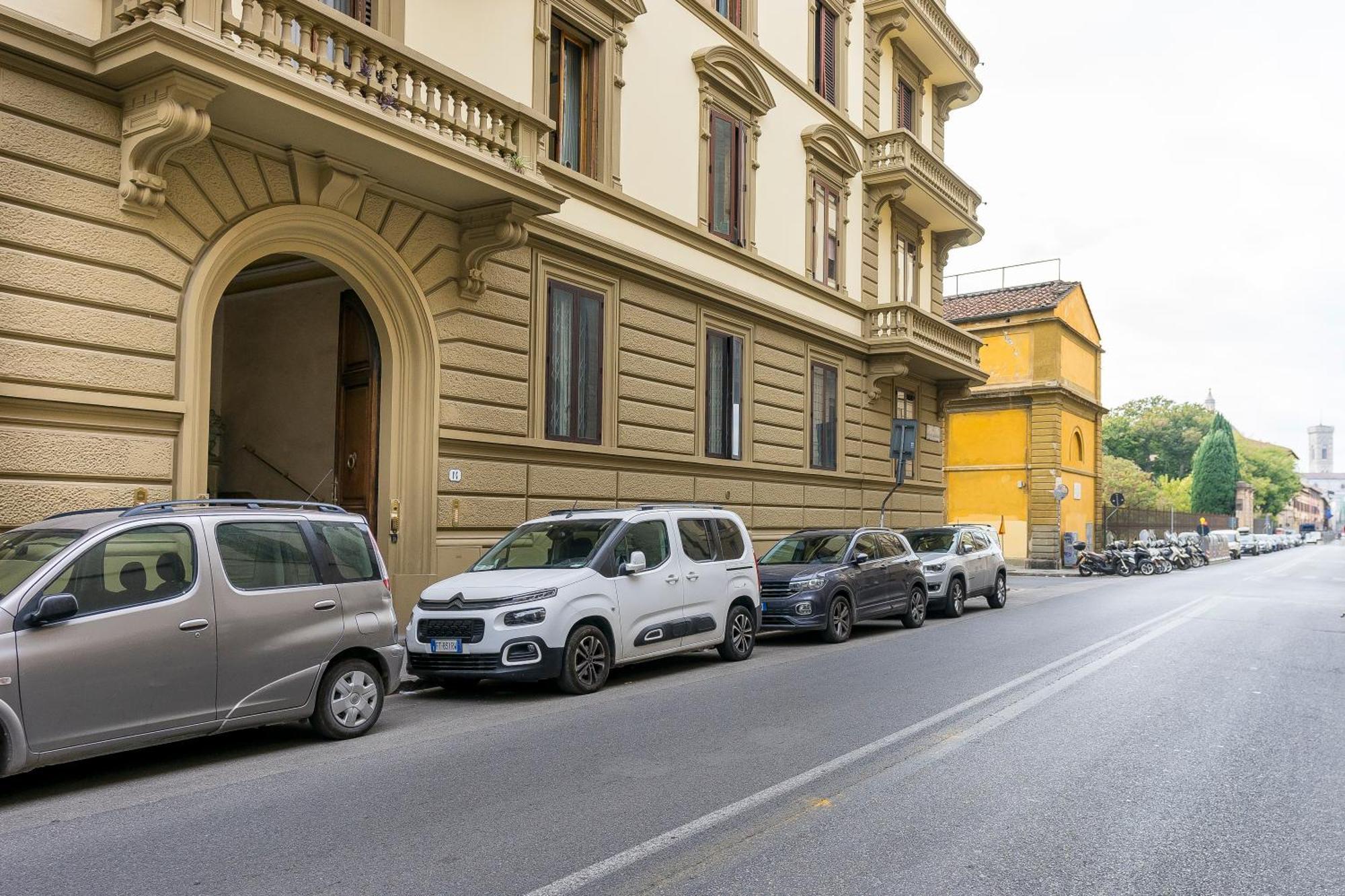 San Marco Black Appartamento Luxury Con Terrazzo E Parcheggio Su Richiesta Флоренція Екстер'єр фото